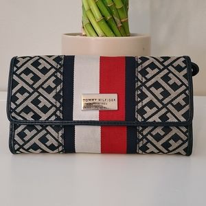 Tommy Hilfiger Wallet
